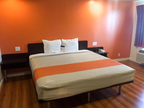Motel 6 Gardena - image 10