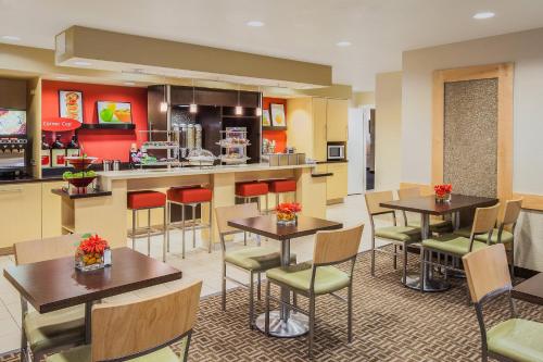 TownePlace Suites Houston Northwest - image 12