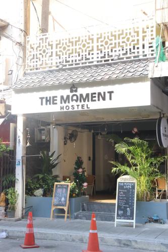 The Moment Hostel - กรุงเทพ