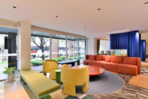 로비, 더 그라스 서비스드 스위트 바이 앳 마인드 (The Grass Serviced Suites by At Mind) in 파타야