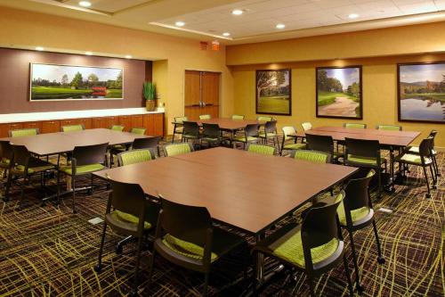 SpringHill Suites by Marriott Pittsburgh Latrobe - image 13
