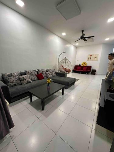 简 民宿 居銮绿园 J Home Kluang Indah 简 民宿 居銮绿园 J Home Kluang Indah