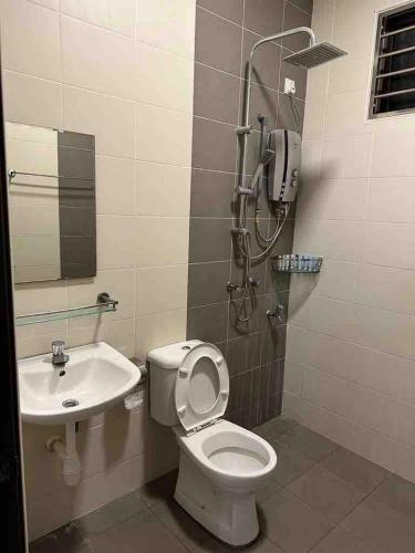 简 民宿 居銮绿园 J Home Kluang Indah 简 民宿 居銮绿园 J Home Kluang Indah