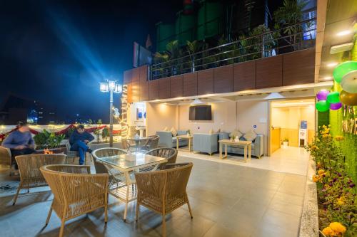 Restaurant, Airport Diana Hotel in Tribhuvan International Airport