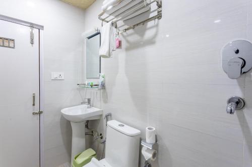 Deluxe Family Room image 10