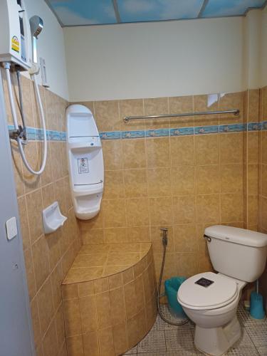 room detail thumbnail 2