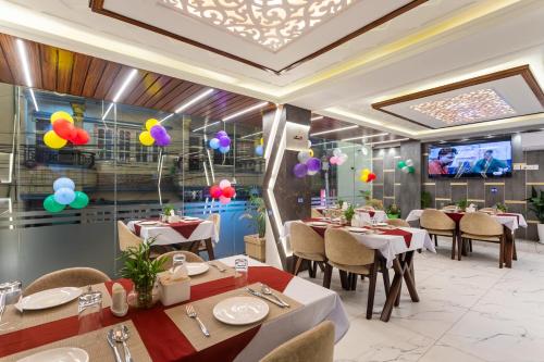 Restaurant, Airport Diana Hotel in Tribhuvan International Airport