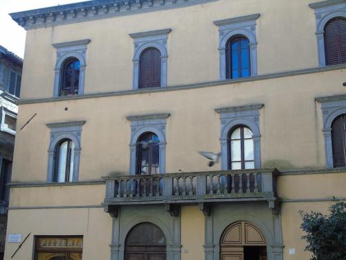 The Angela's House and large balcony on the square in ใจกลางเมืองโตดิ