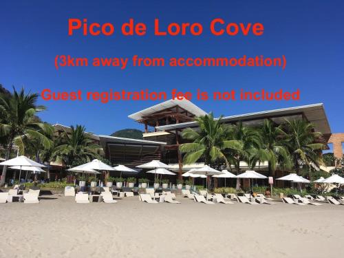 2BR townhouses good for 12pax each & NETFLIX & 100Mbps WIFI & pool resort 2min walk & 3km outside Pi