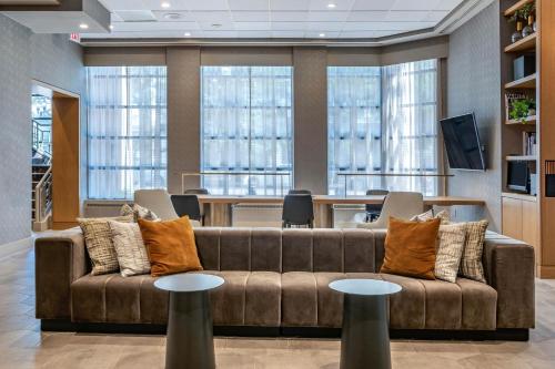 Lobby, Sheraton Suites Wilmington Downtown in Wilmington (DE)