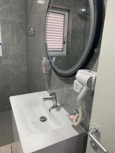 Two-Bedroom Apartment image 6