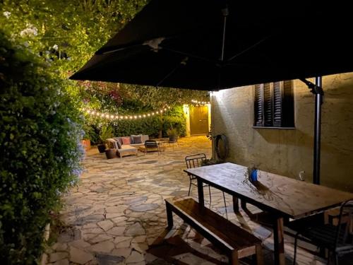 Kert, Ca l'Andreu Teià. Casa modernista (Ca l'Andreu Teia. Casa modernista) in Teià
