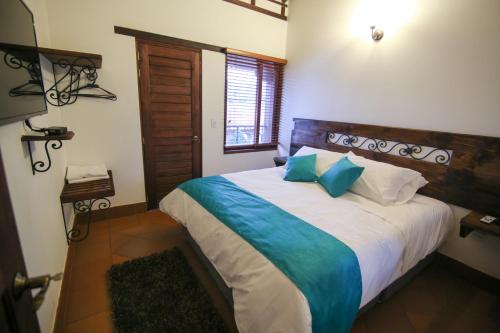1 queen bed