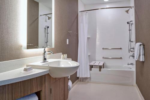 SpringHill Suites by Marriott Grand Rapids West - image 14