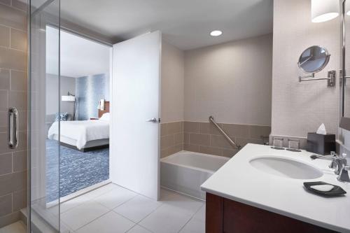 The Westin Virginia Beach Town Center in Virginia Beach, USA