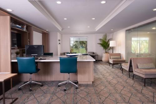 SpringHill Suites by Marriott Charleston Downtown/Riverview - image 6