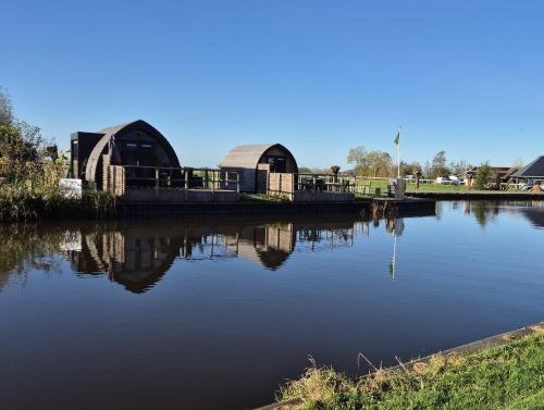 Rõdu/terrass, Wylde Swan in Mantgum