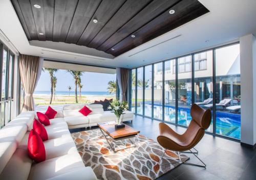 Blue Sky & Villas Beach Resort, Дананг