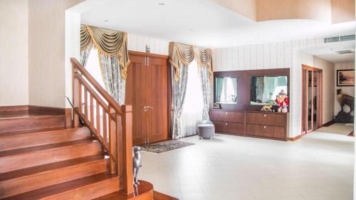5 bedrooms Villa in Laguna village