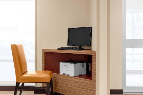 TownePlace Suites Cincinnati Fairfield - image 14