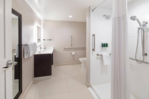 SpringHill Suites by Marriott Greenville Downtown - image 9