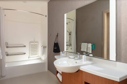 SpringHill Suites by Marriott Great Falls - image 13