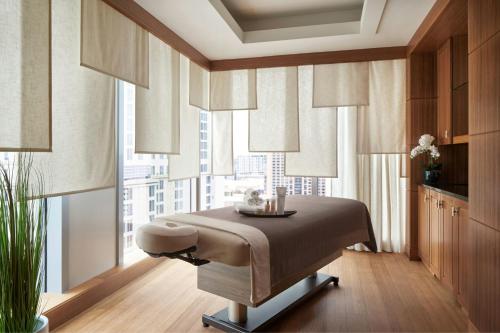 The Ritz-Carlton Charlotte - image 12