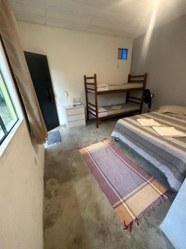4 twin beds