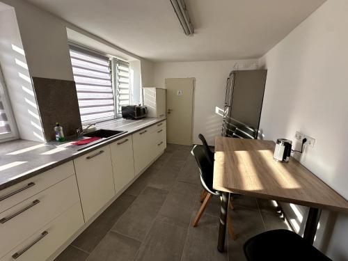 廚房, Monteurzimmer bei Jena - T und T GbR in 布卡