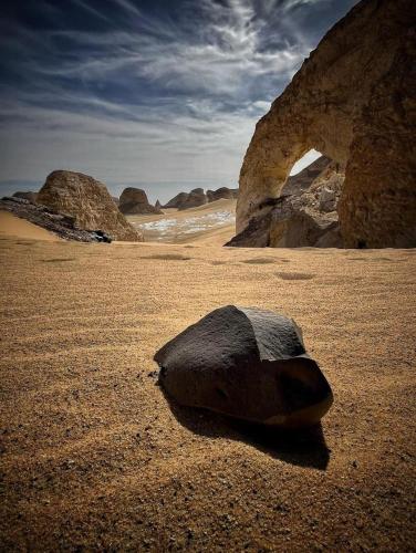 White Desert Egypt Tours in Bawiti