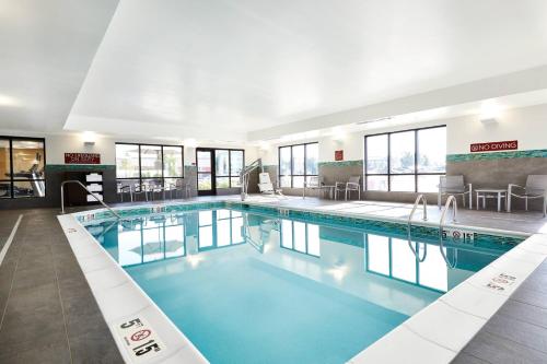 TownePlace Suites by Marriott St. Louis O'Fallon - image 2