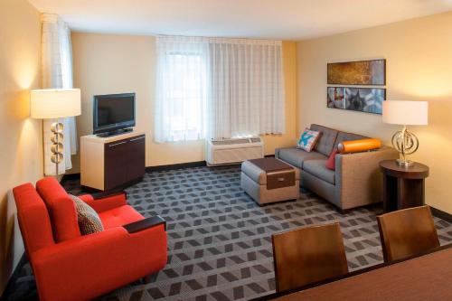 Two-Bedroom Suite