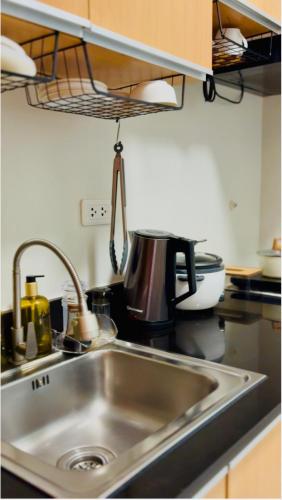 DandD's Place Studio Unit 1 with Free Netflix DandD's Place Studio Unit 1 with Free Netflix