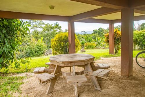 Cool Breeze Cabin in Mount Hope