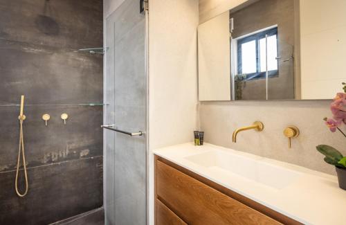 Tel-Aviv Rooftop Jacuzzi Penthouse by Sea N Rent Tel-Aviv Rooftop Jacuzzi Penthouse by Sea N Rent