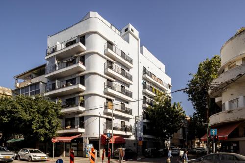 Tel-Aviv Rooftop Jacuzzi Penthouse by Sea N Rent Tel-Aviv Rooftop Jacuzzi Penthouse by Sea N Rent