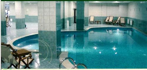 Zwembad, FLORA Apartment Hotel STUDIO 411 in Borovets