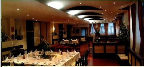 Restaurant, FLORA Apartment Hotel STUDIO 411 in Borovets