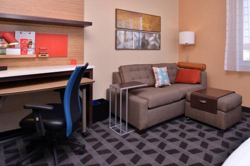 Studio, 1 King, Sofa bed