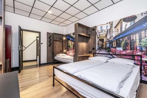 Vola Hostel – Warsaw, NY