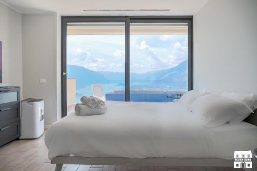 THE VIEW!!! by Design Studio, Perledo (foto 2)