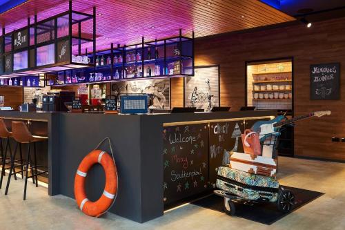 MOXY SOUTHAMPTION - image 6
