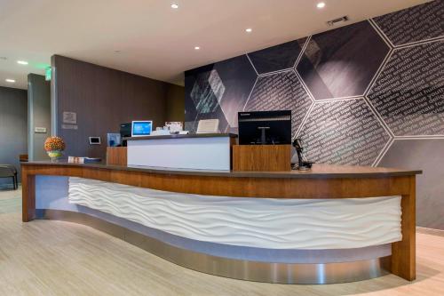 SpringHill Suites by Marriott Gallup - image 9
