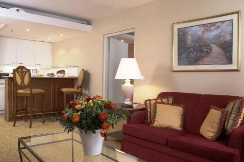 Millennium Court Budapest - Marriott Executive Apartments - image 10