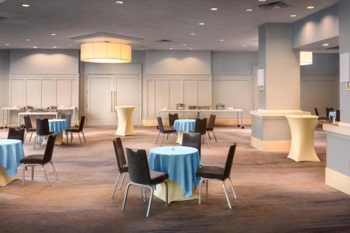 Sheraton Parsippany Hotel - image 26