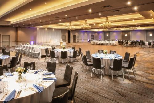 Sheraton Parsippany Hotel - image 23