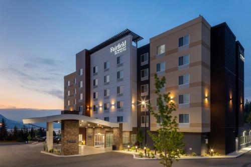 Fairfield Inn & Suites by Marriott Salmon Arm - Hotel