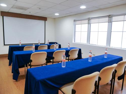 630103163 Holiday Inn Express Monterrey Galerias-San Jeronimo by IHG