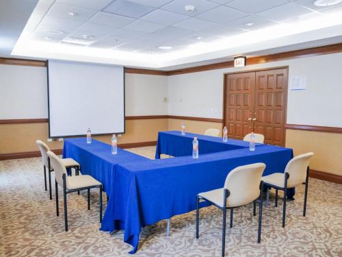 630103167 Holiday Inn Express Monterrey Galerias-San Jeronimo by IHG
