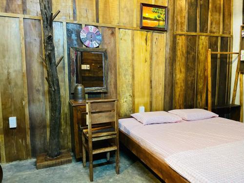 Queen Room with Garden View room in Ôna's House - Homestay Pleiku